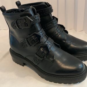 A New Day black faux leather Calypso buckle lug Combat  Boots  Sz 6.5
